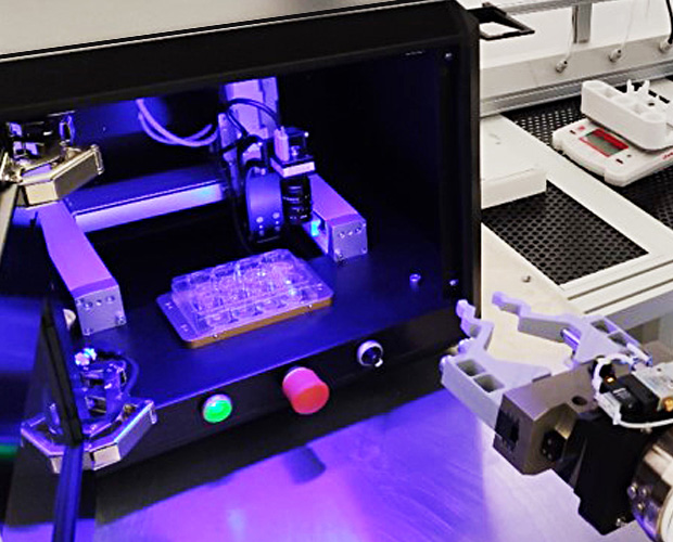 MediTOM – fully automated analysis of cell biological test systems